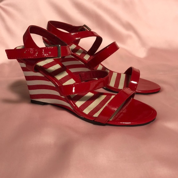 Red and white wedges - Picture 1 of 5